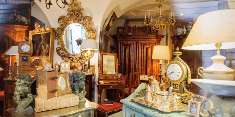 Itens raros que você pode ter em casa  - Créditos: depositphotos.com / ifeelstock