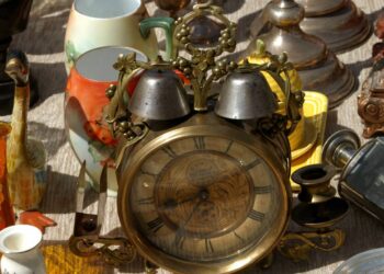 Identificação de peças raras que podem gerar lucro para colecionadores. - Créditos: depositphotos.com / francofox