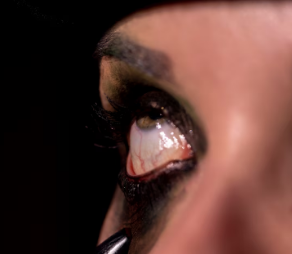 Cuidado com as lentes de contato não certificadas! Foto: FreePik