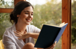 Veja seleção de livros para fortalecer a saúde mental. Foto: FreePik