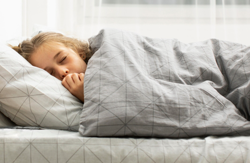 Melatonina para criança faz mal? Foto: FreePik