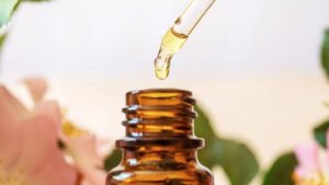 O óleo natural que elimina rugas melhor que cremes caros