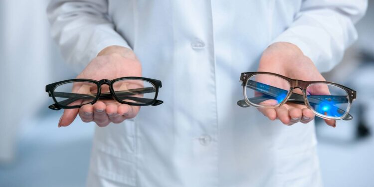 Lentes de grau - Créditos: depositphotos.com / AllaSerebrina