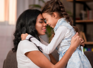 Como proteger a saúde mental das crianças? Foto: FreePik