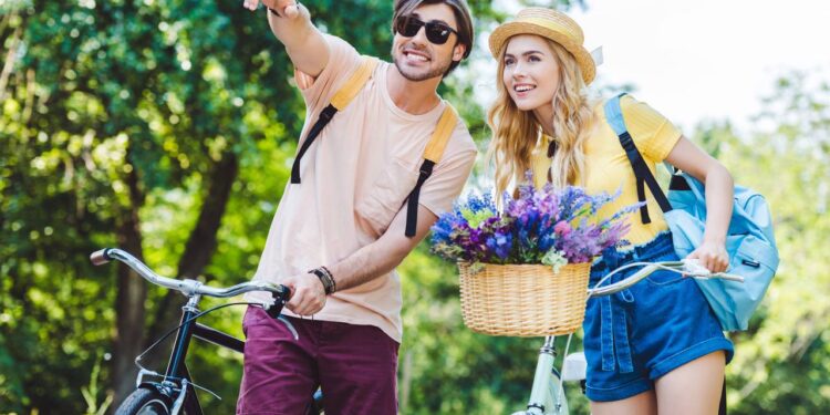 O tipo de perfume ideal para combinar com looks de verão