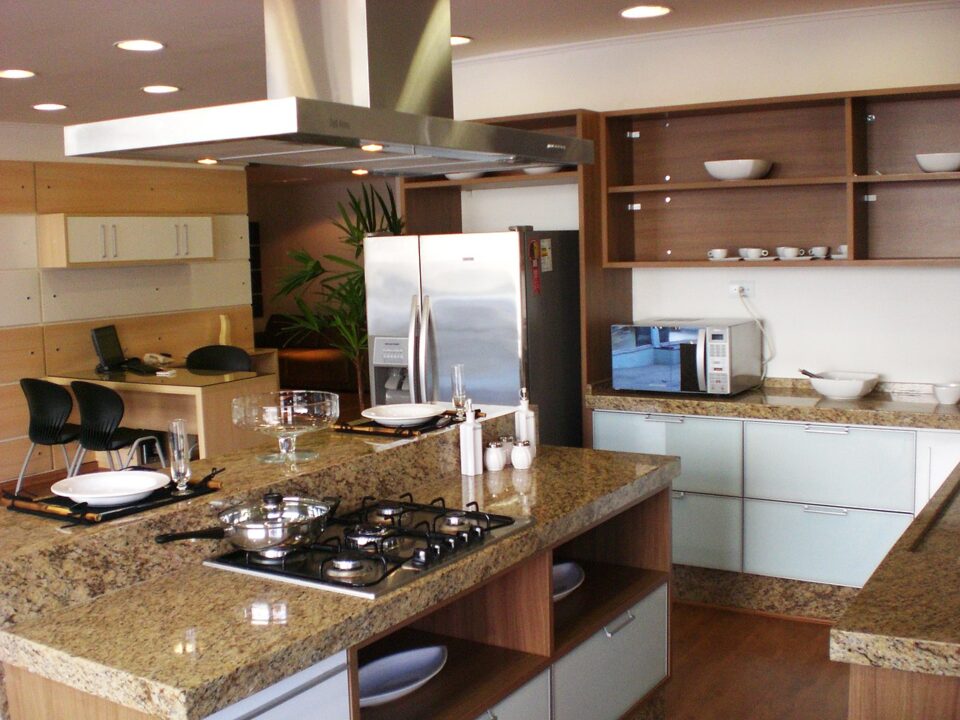 Como deixar o fogão brilhando com ingredientes naturais