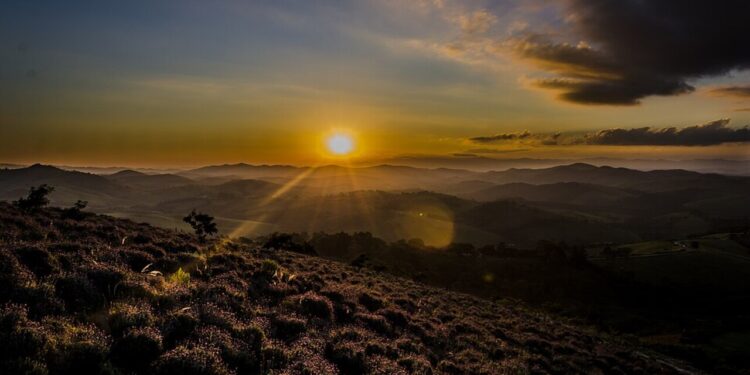 Atividade cultural que estimula a apreciação da arte cerâmica local. - Créditos: commons.wikimedia.org