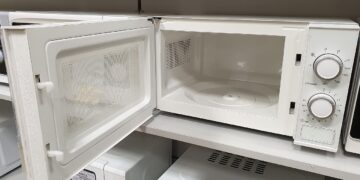Dicas para limpar seu micro-ondas de maneira fácil