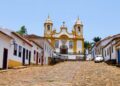 A arquitetura colonial da cidade revela memórias vivas do Brasil - Créditos: depositphotos.com / Ukrolenochka
