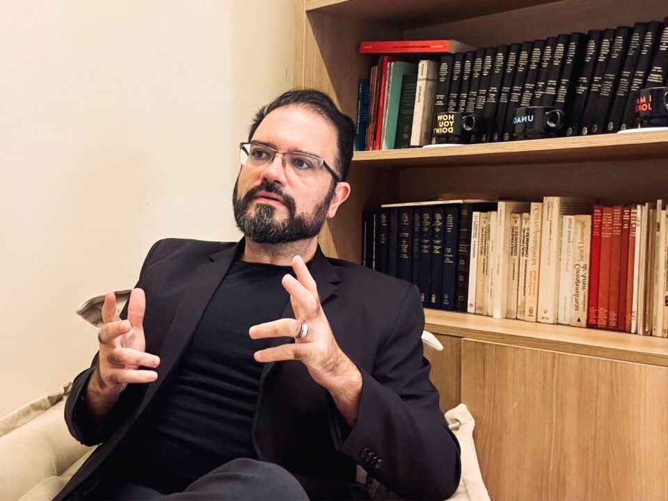 De acordo com Rafael Schieber, a internet é uma das grandes responsáveis por esse surto coletivo. Foto: Divulgação.