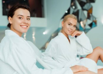 Prática de autocuidado que favorece momentos de pausa e equilíbrio diário - Créditos: depositphotos.com / IgorVetushko