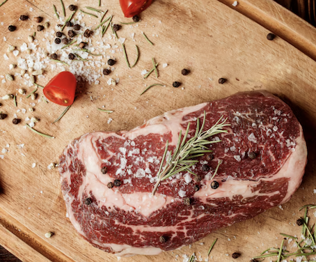 Existe alergia à carne? Foto: FreePik