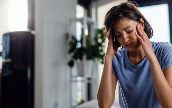 Ansiedade financeira atinge 84% dos brasileiros. Foto: FreePik