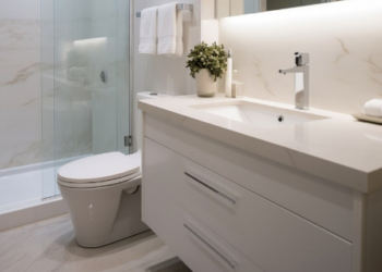 Banheiro: onde mora o perigo. Foto: FreePik