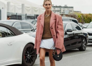 Presença fashion que reflete tendências globais e street style - Créditos: depositphotos.com / hanna.putylina