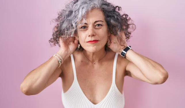 A surpreendente ligação entre cabelos grisalhos e câncer. Foto: FreePik