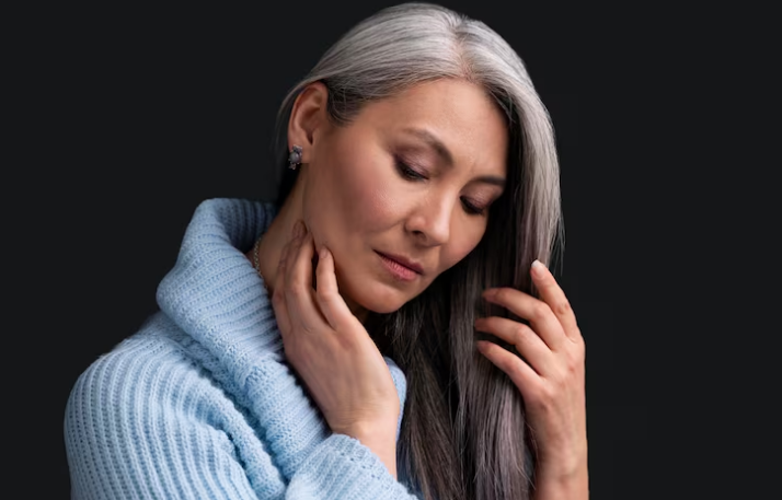 Cabelos grisalhos e câncer têm relação? Foto: FreePik