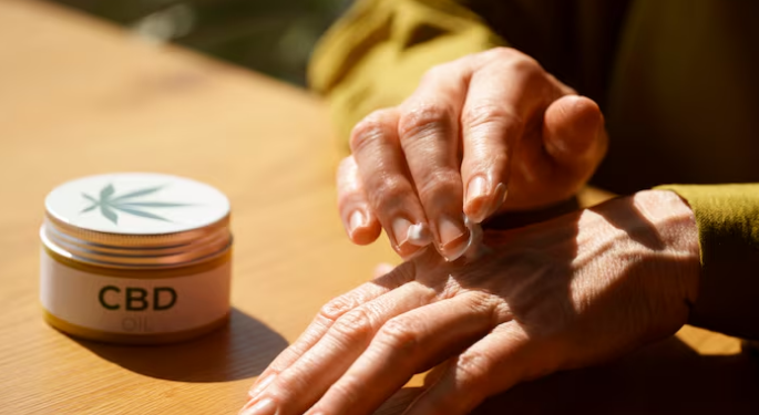 30 mil brasileiros que buscaram cannabis medicinal em 2025. Foto: FreePik