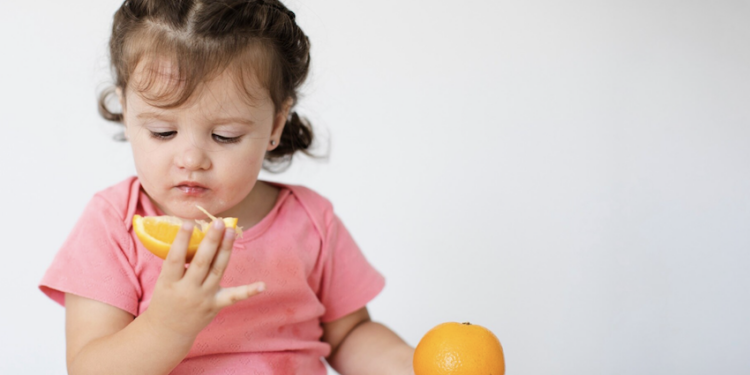 O que fazer para seu filho amar frutas? Foto: FreePik