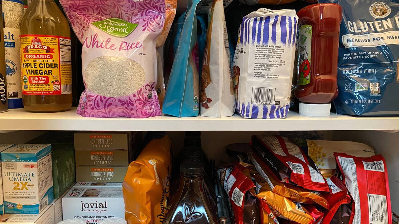 Como armazenar alimentos corretamente na despensa