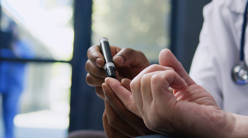 Como o diabetes age? Foto: FreePik