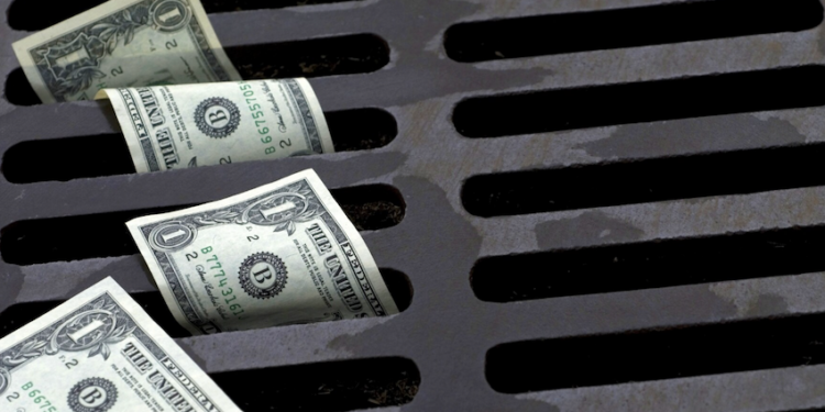 Seu dinheiro está indo pelo ralo? Foto: FreePik