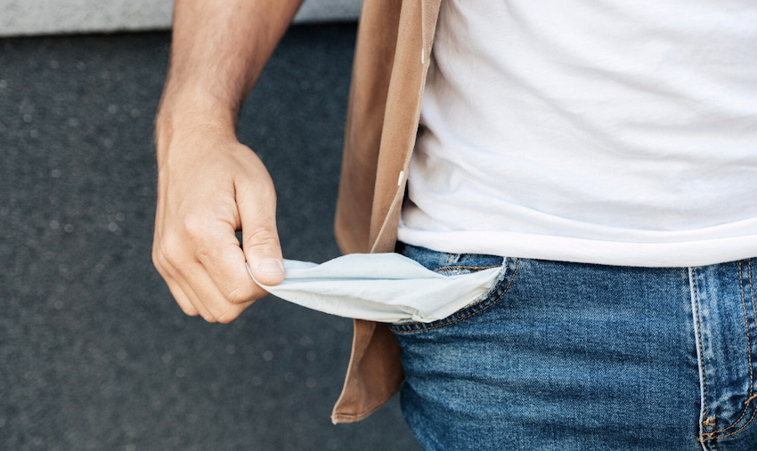 Seu dinheiro está indo pelo ralo? Foto: FreePik