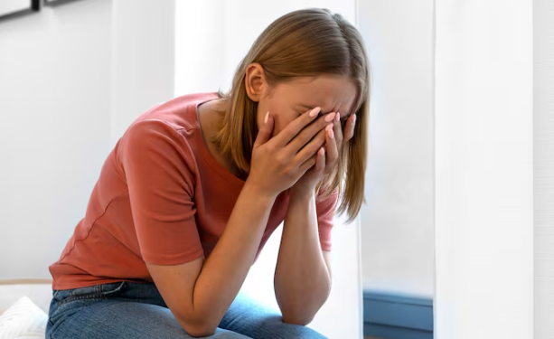 Emoções sufocadas: entenda porque guardar mágoa faz mal. Foto: FreePik