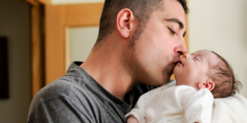 Aumento da licença paternidade é aprovado no Congresso. Foto: FreePik