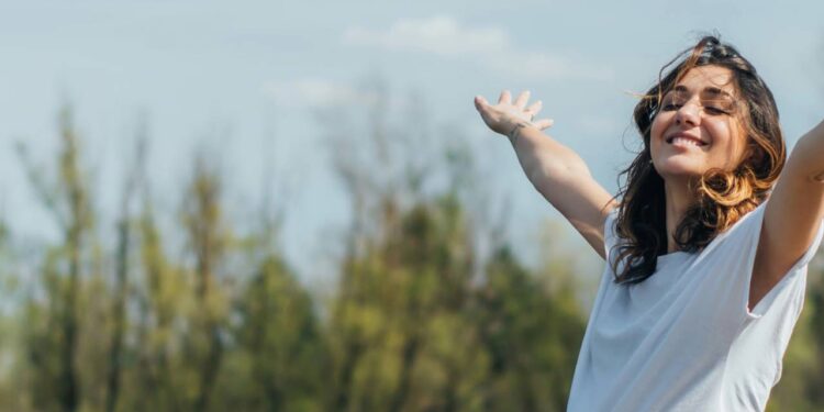 Ritual de autocura que promove equilíbrio emocional e serenidade interior - Créditos: depositphotos.com / DimaKozitsyn