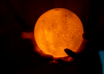 Mercúrio retrógrado e os relacionamentos amorosos. Foto: FreePik