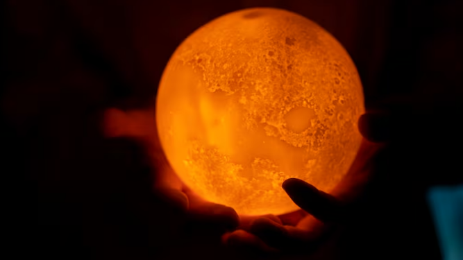 Mercúrio retrógrado e os relacionamentos amorosos. Foto: FreePik