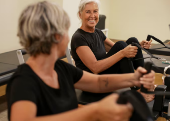 Treinar mobilidade agora traz autonomia para o futuro. Foto: FreePìk