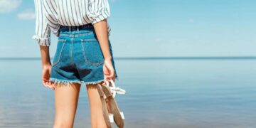 Tendência versátil que transforma qualquer look com naturalidade - Créditos: depositphotos.com / VitalikRadko