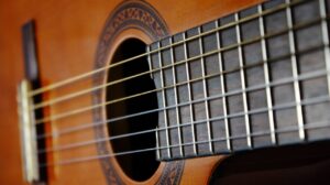 Instrumentos musicais raros que podem valer muito dinheiro