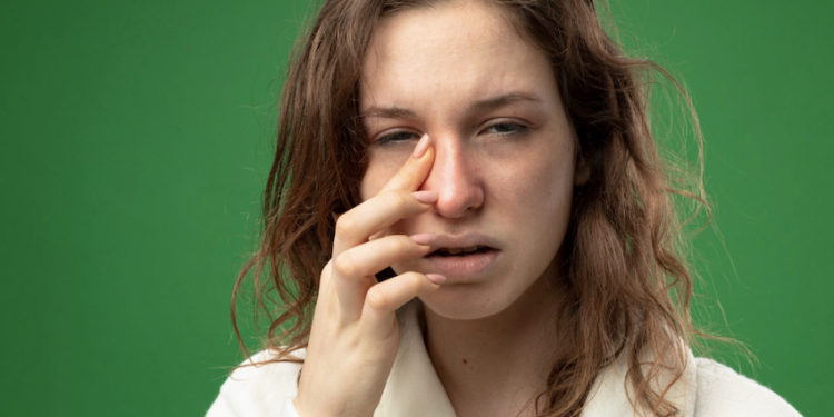 Bateu o nariz? Veja o que fazer! Foto: FreePik