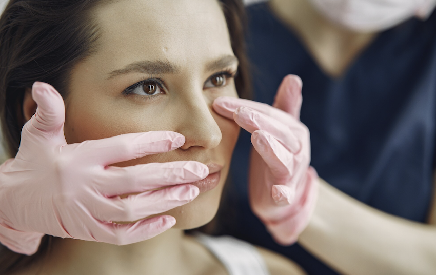 Bateu o nariz? Veja o que fazer! Foto: FreePik