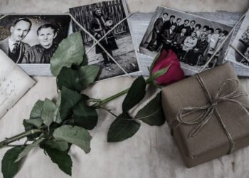 A maneira correta de guardar e preservar fotos antigas