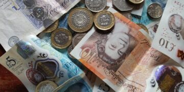 Como avaliar a autenticidade de moedas e notas antigas