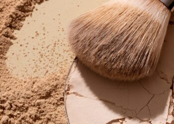 Pode usar pó em pele madura