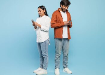 Looks genderless que transformam o guarda-roupa e ampliam possibilidades de combinação - Créditos: depositphotos.com / Milkos