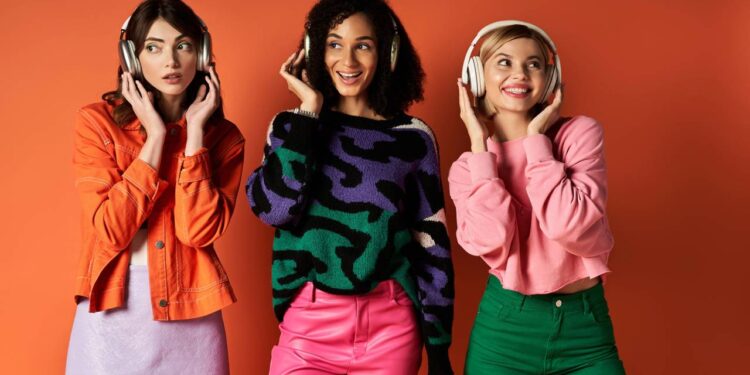 Técnicas de combinação que potencializam a energia das cores sem exagero - Créditos: depositphotos.com / AllaSerebrina