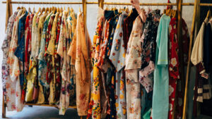 Roupas vintage de marcas famosas que valem uma fortuna