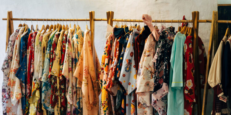 Como deixar roupas perfumadas por mais tempo