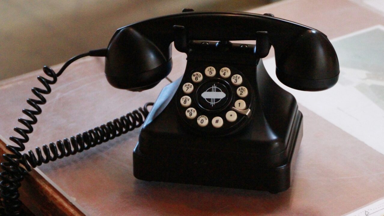 Objetos domésticos antigos que podem valer mais do que parecem