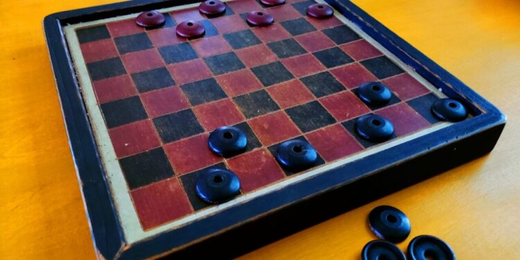 Jogos de tabuleiro antigos que podem valer muito