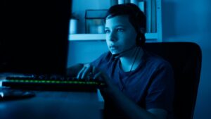 Adolescentes dormindo tarde