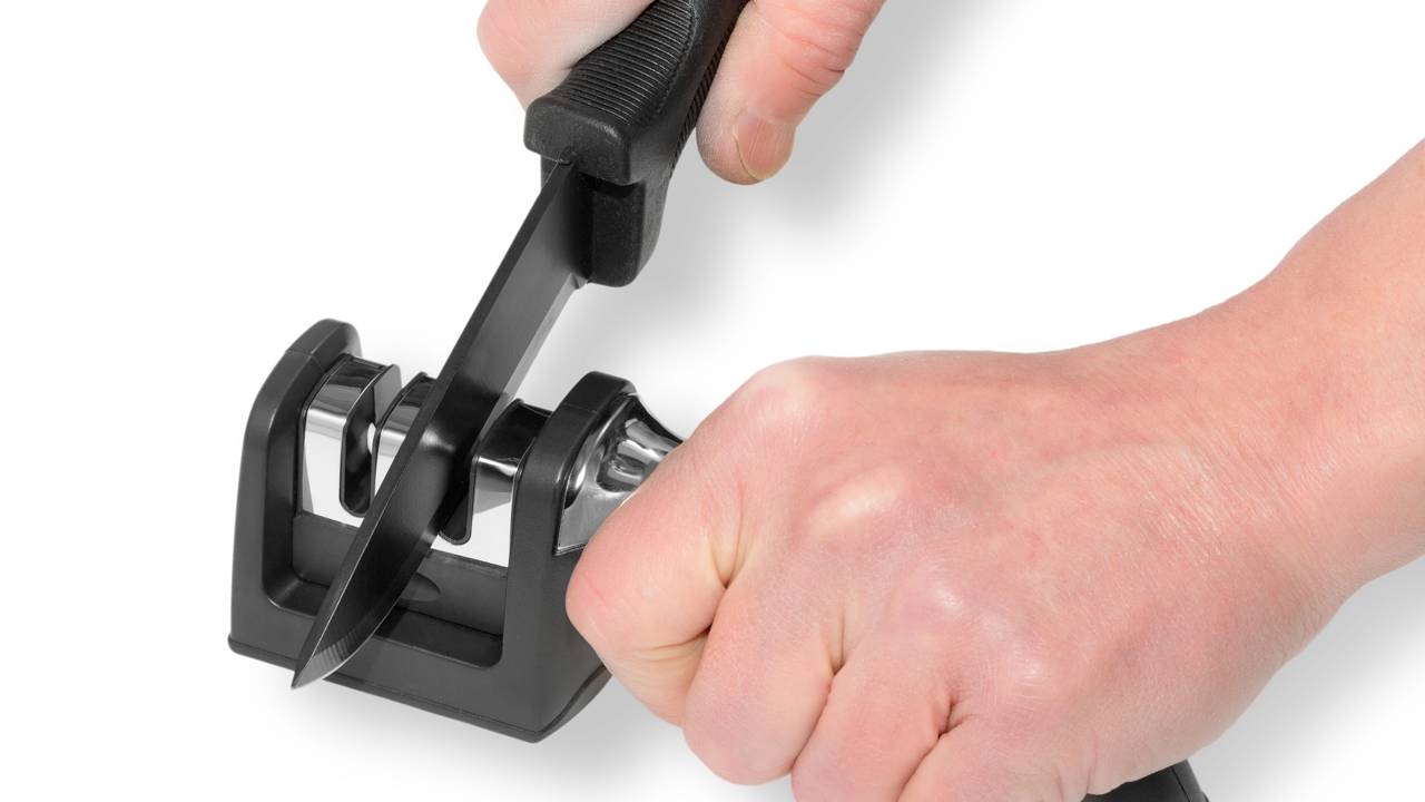 Truques simples para afiar a faca em casa