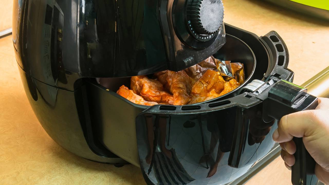 Como limpar air fryer de forma correta para durar mais