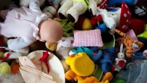 Boneco de pelúcia envolvido em teoria da conspiração está entre os termos mais buscados de 2025 no Google